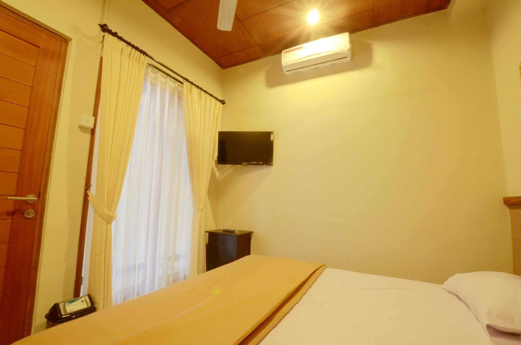 Kayu Dana Bedrooms & Pool ซานูร์ ภายนอก รูปภาพ